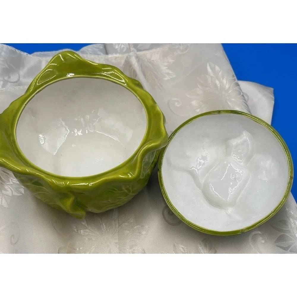 VINTAGE CERAMIC CABBAGE BOWL (HOLLAND MOLD) WITH LID AND SAUCER